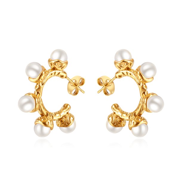 Chic Pearl Earrings